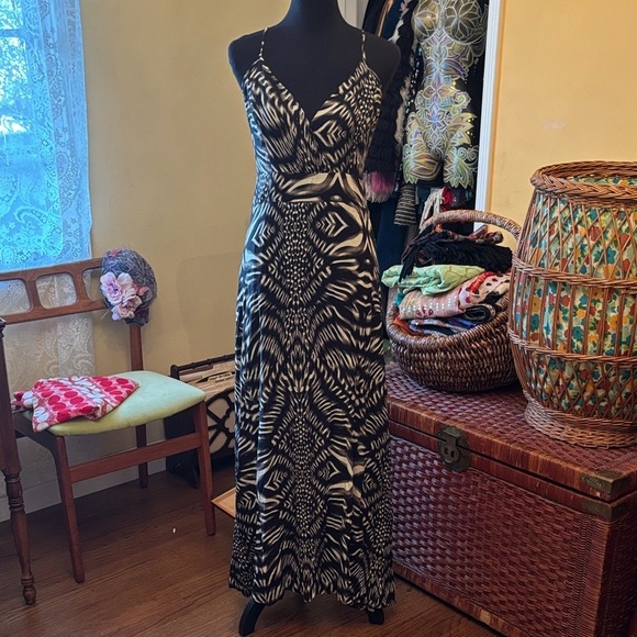 Cals Dresses & Skirts - Cals Womans Maxi Dress